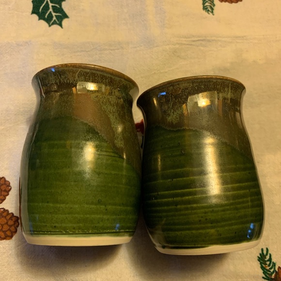 Decanter & 6 Pottery Drinking Vessels - Picture 5 of 11